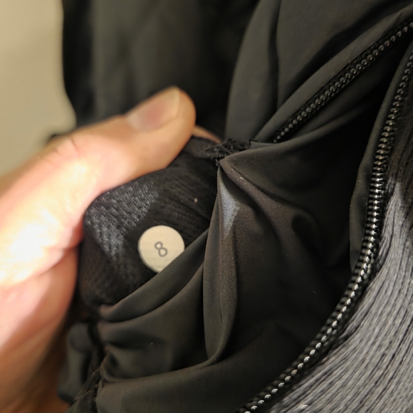 Women's Black Quilted Vest Size 8 - Picture 3 of 3